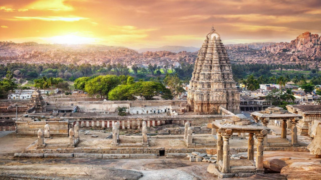 Budget-friendly travel destinations in India for 2026, featuring mountains, beaches, historic cities, and scenic places.