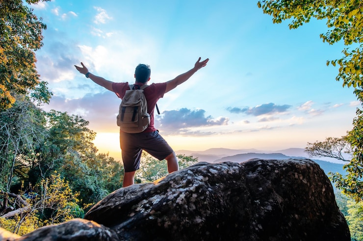 Budget-friendly travel destinations in India for 2026, featuring mountains, beaches, historic cities, and scenic places.